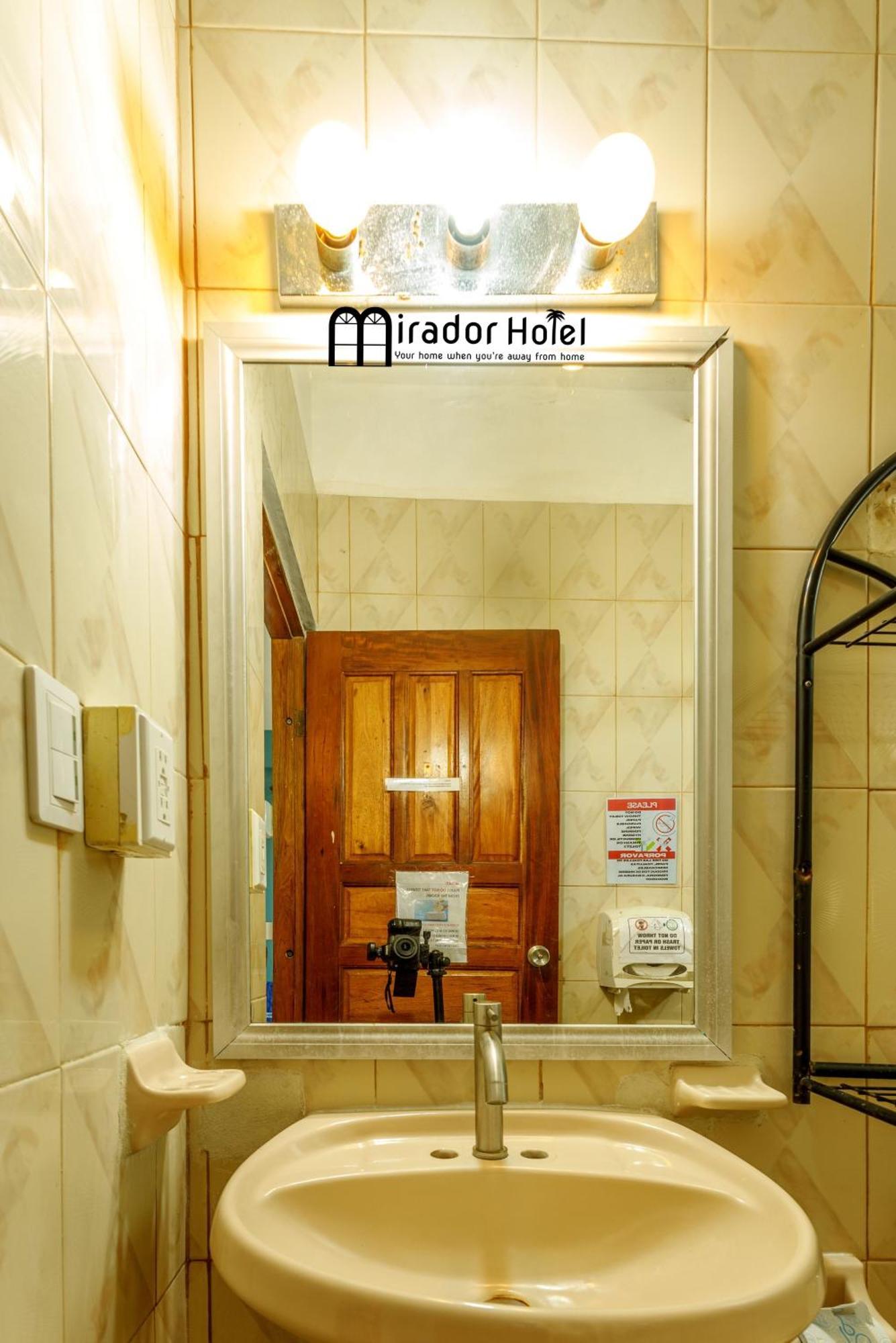 קורוזאל Mirador Hotel מראה חיצוני תמונה