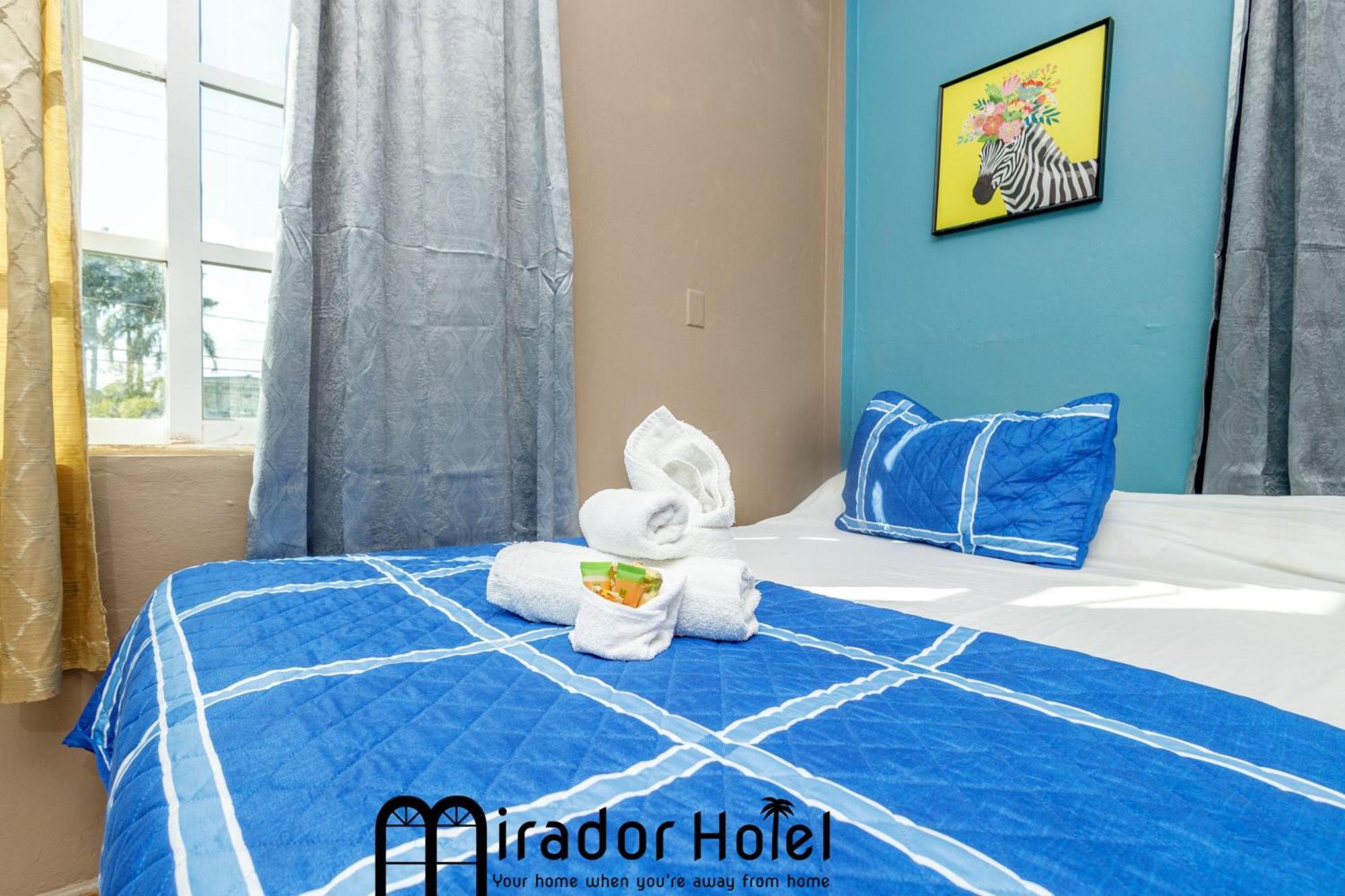 קורוזאל Mirador Hotel מראה חיצוני תמונה
