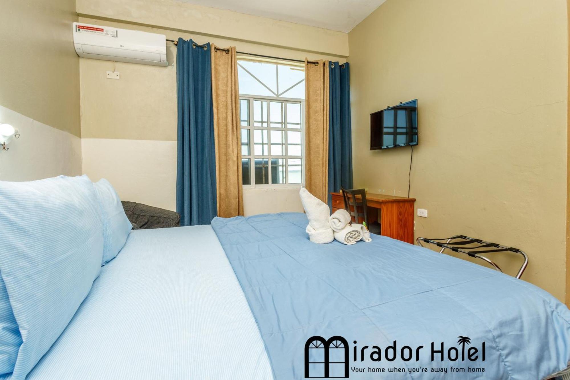 קורוזאל Mirador Hotel מראה חיצוני תמונה